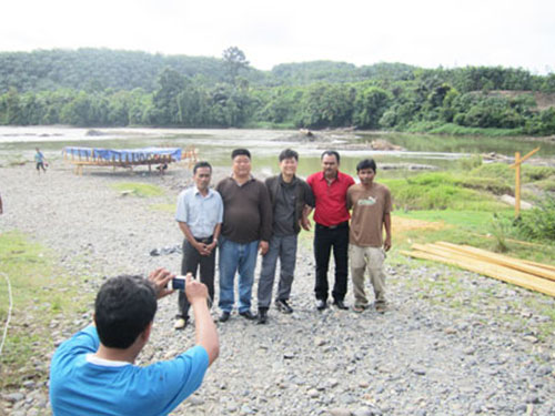 印尼礦區考察中-(1)